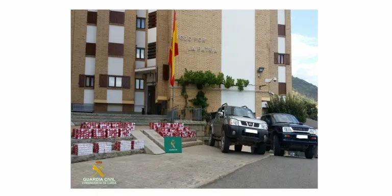 Presó per a quatre acusats de contraban, enxampats en una pista forestal de l'Alt Urgell amb 6.000 paquets de tabac