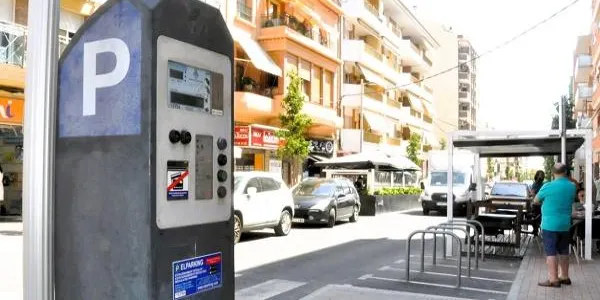 Es deixen de vendre targetes de zona blava per a residents a Torredembarra a l'espera que s'instal·lin els nous parquímetres