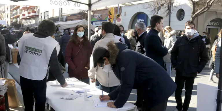 Cs, PP i Vox fan front comú amb Escola de Tothom a Vic en contra de la immersió lingüística