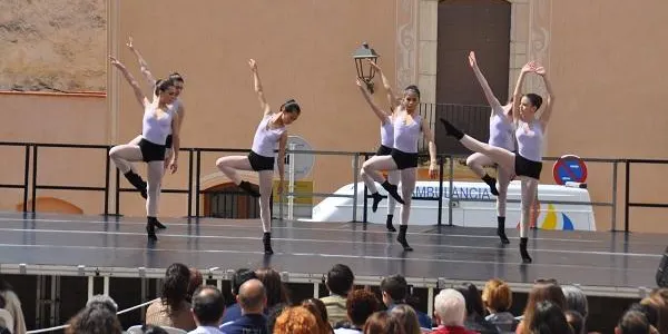 L’escola Dansclas d’Altafulla presenta “Emotion”, el seu últim espectacle, a Torredembarra