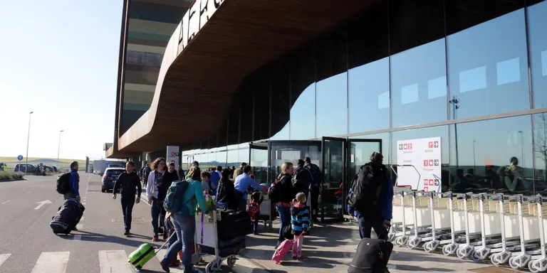 L'Aeroport de Lleida-Alguaire ha rebut un 26% menys de viatgers aquesta temporada d'hivern