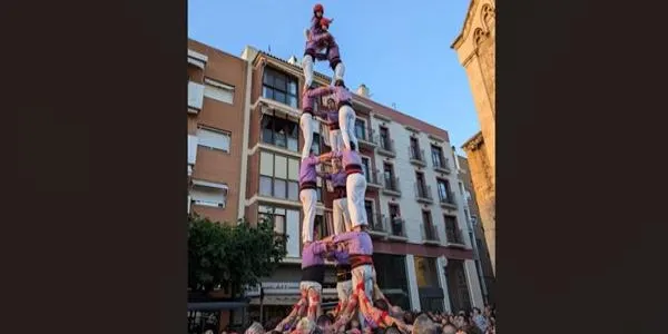 Els Castellers d'Altafulla sumen una nova diada d'objectius assolits amb el 5d6, el 3d7 i el 4d6 amb l'agulla al Serrallo