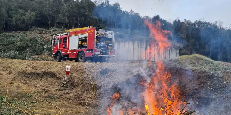 Les urbanitzacions de Caldes reclamen un pla de prevenció de risc d’incendis pels boscos