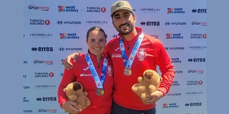 Elia Canales es proclama subcampiona per equips mixts en el debut en la Copa del Món de Tir amb Arc