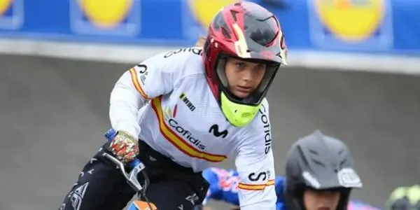 La ciclista Mia Ayats busca fons per defensar la corona de campiona del món als Estats Units