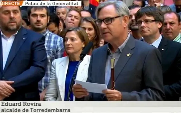 El món local suma els seus esforços davant "la persecució política que pateixen els representants municipals"
