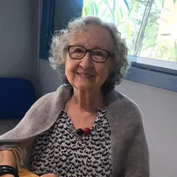 Entrevistes de la Plaça Mireia del 22/6/2021 — Dogni Abreu a Can Ginestà: «Petjades del temps» — materials, memòria i compromís artístic - episode art