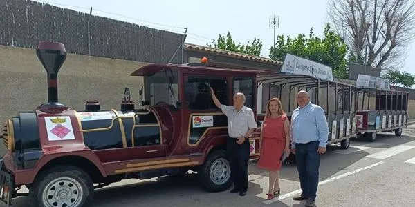 El trenet turístic ja roda pels carrers de Creixell