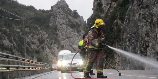 Nous despreniments a la C-14, al congost de Tresponts