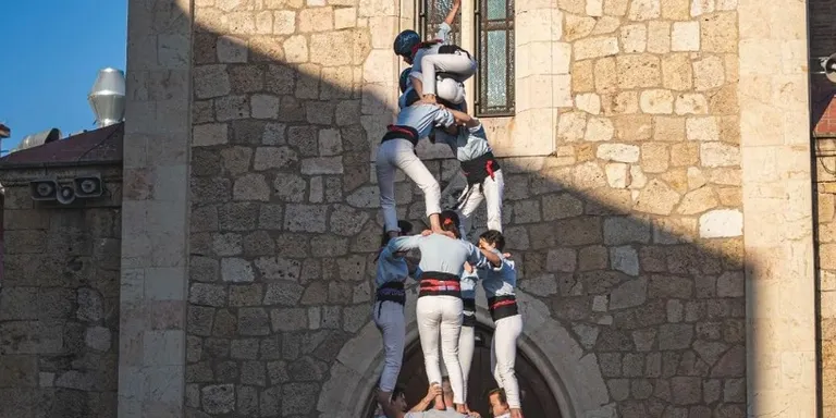 Els Nois de la Torre obren la temporada amb un castell de 7 al Serrallo