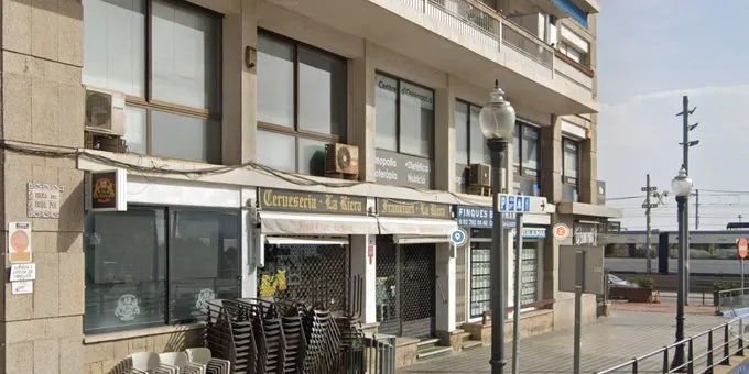 La marquesina del restaurant del final de la Riera s'haurà de modificar