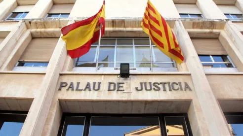 La Fiscalia demana quinze anys de presó a un home per ferir de bala a dues persones en un bar de Cambrils