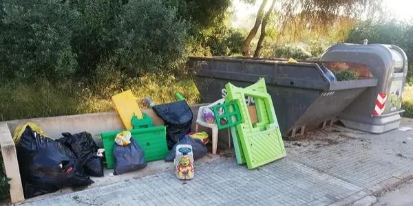 La Pobla de Montornès comença a sancionar l’incivisme amb la brossa