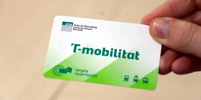 Una T-mobilitat en cartró integrarà la T-usual, la T-casual, familiar i grup