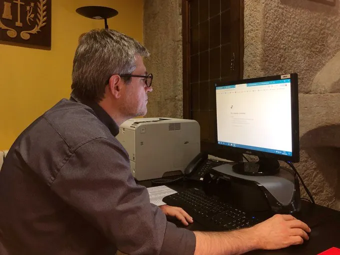 Una avaria en el servei de fibra òptica deixa Solsona sense internet ni telèfon fix durant 15 hores
