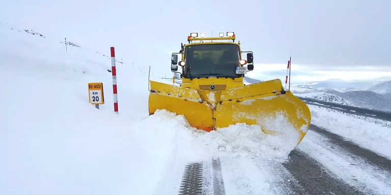 Els equips de vialitat hivernal han dedicat 13.000 hores a la neteja de carreteres