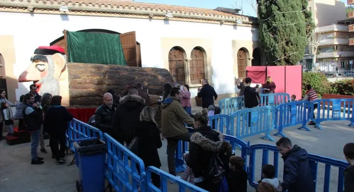 El Tió d'Arenys ha estat tot el cap de setmana al Calisay ( Foto: Ajuntament d'Arenys de Mar )