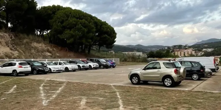 El pati del Cassà tornarà a ser d’ús exclusiu com a aparcament abans de Tots Sants