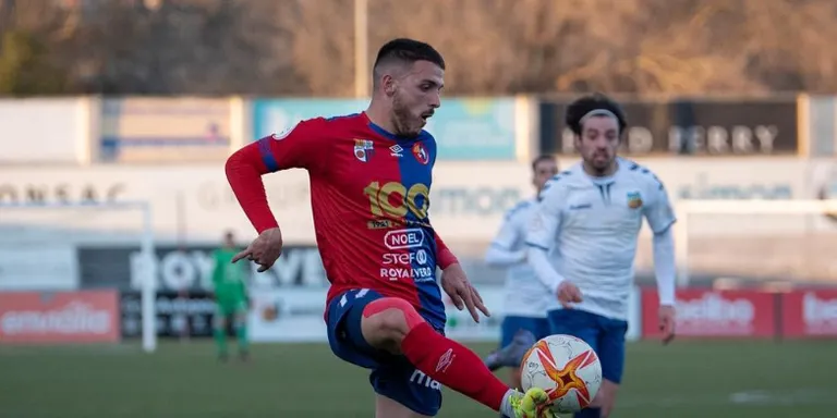 Èric Callís: d'un juvenil A, a la il·lusió d'un ascens amb l'Olot