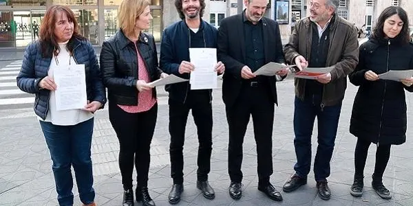 Front comú de la política tarragonina per reclamar el pas de les mercaderies per l'interior