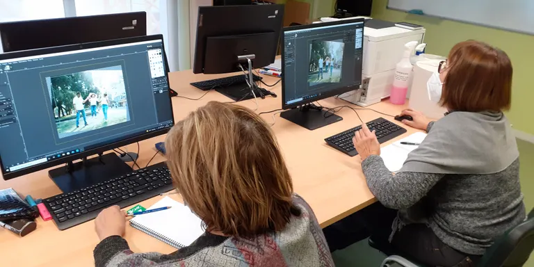 L'Escola d'Adults comença el curs amb direcció nova i més alumnes que abans de la pandèmia