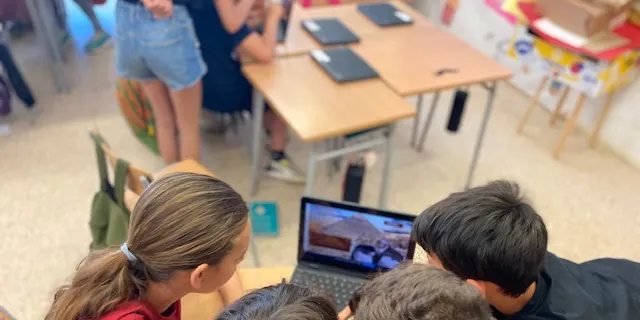 210 sol·licituds per les ajudes de material escolar, llibres i ordinadors