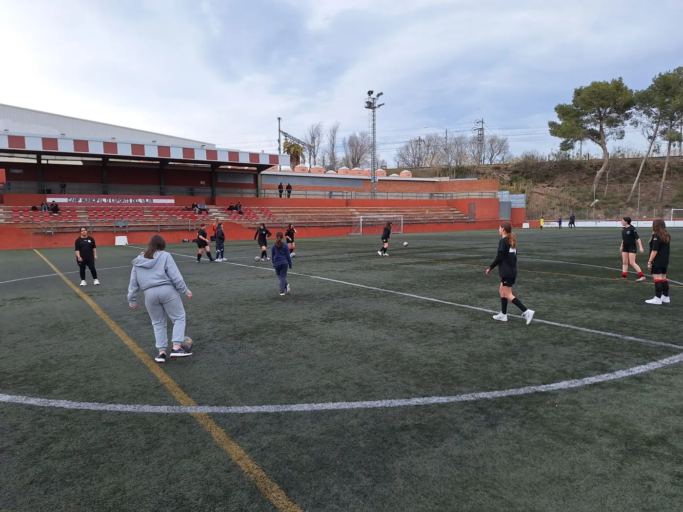 L’Escola Valls Futbol dona forma al projecte del futbol femení