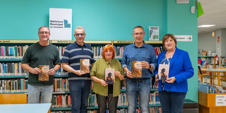 L'escriptora local Fernanda Muñoz presenta dos nous llibres: "La pell després del foc" i "Arrels"