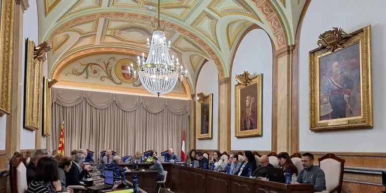 El govern es queda sol en l’aprovació definitiva de les ordenances fiscals