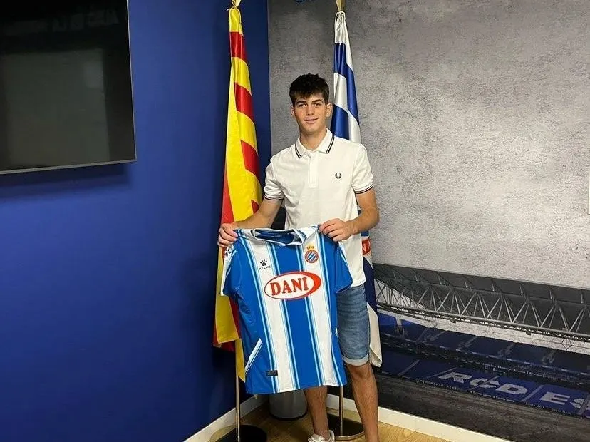 El cambrilenc Arnau Pedrola fitxa pel RCD Espanyol juvenil