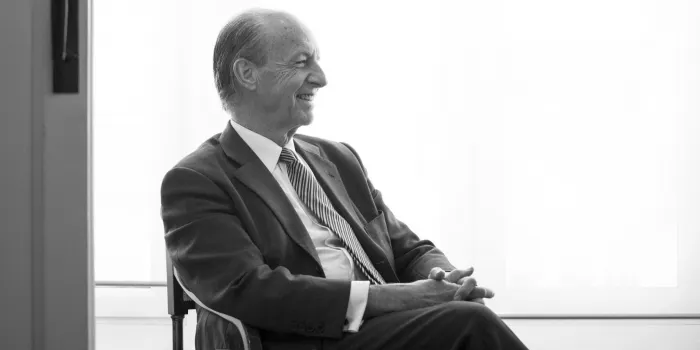 Juan Carlos Giménez-Salinas presenta el seu darrer llibre 'Unos papeles olvidados'