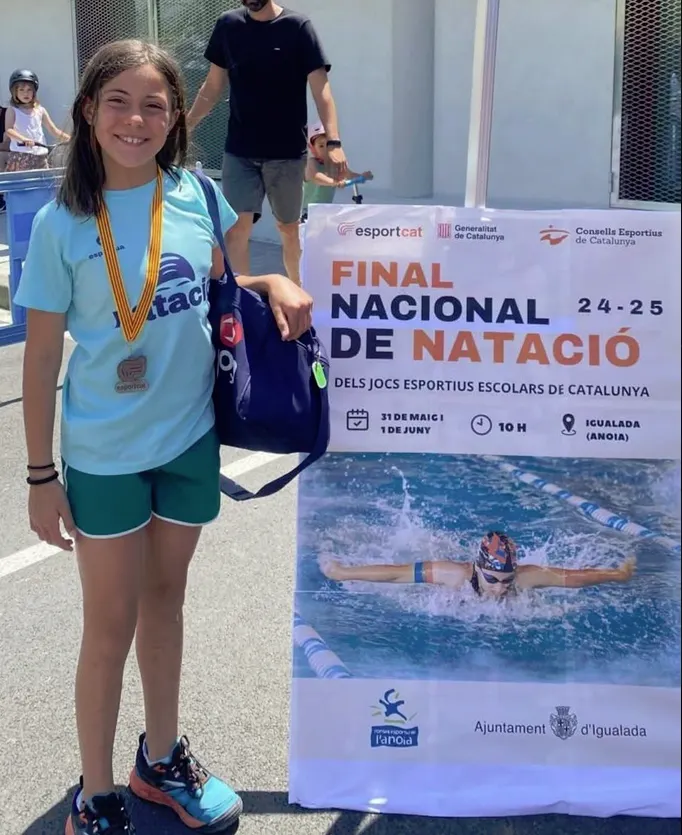 Noa Vila Tripiana es proclama subcampiona de Catalunya de natació de categoria benjamina als Jocs Esportius Escolars