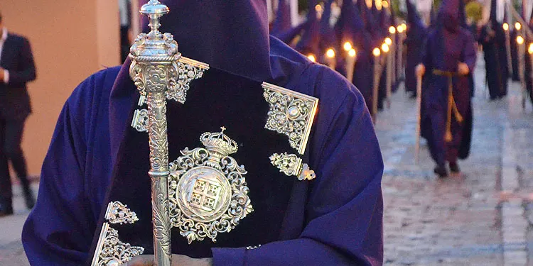 La «papeleta de sitio» simbólica de la hermandad Jesús Nazareno supera los 1.000 euros a beneficio de Cáritas
