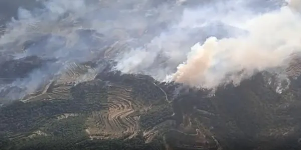 Els Bombers donen per estabilitzats els incendis de Corbera d'Ebre, Castellar de Ribera i Sallent