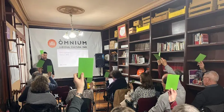 Òmnium Alt Camp aprova el pla de treball i el pressupost del 2026