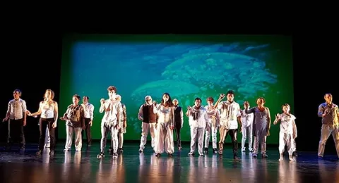 ESTRENO DE ‘EL BAILE DE LOS AÑOS’, CON ADOS TEATROA, EL DOMINGO EN ITSAS ETXEA AUDITORIUMA