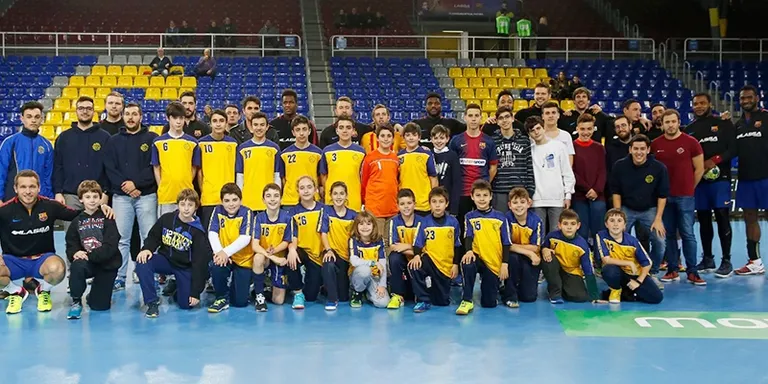 La base de l'handbol a Rubí passa avui pels Esports
