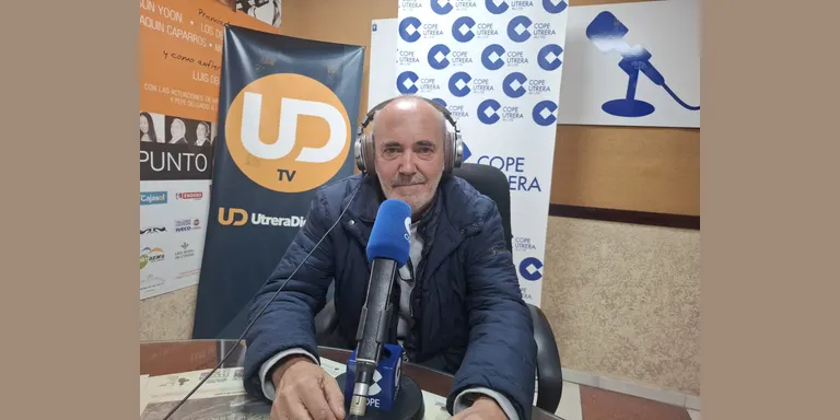 José Manuel Carnerero presenta su nuevo libro 'El latido de la Cruz'