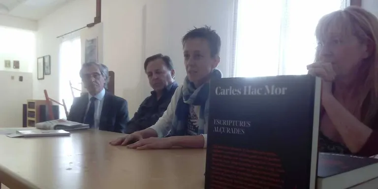L'exposició dels llibres de Carles Hac Mor, a Lo Pardal