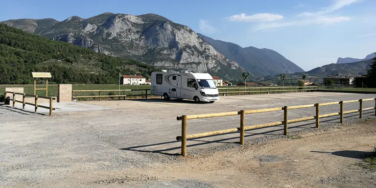 Camina Pirineus impulsa la construcció d’una àrea per a autocaravanes a Arsèguel i a Organyà
