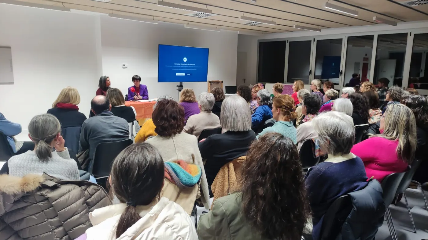 Ple de públic a les activitats del 8-M organitzades per l’Associació Cultural de la Dona
