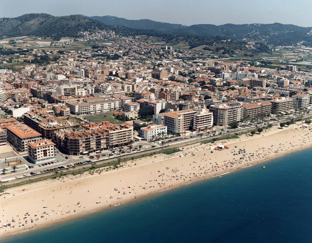 El govern espanyol ordena el tancament d'hotels, càmpings i establiments turístics
