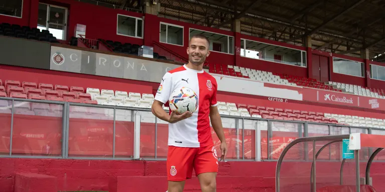 El Girona presenta la samarreta del 90è aniversari del club