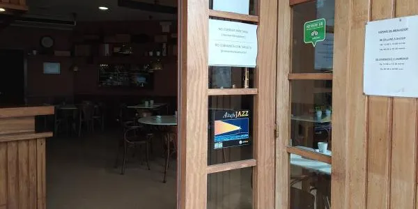 Bars i restaurants podran obrir de manera continuada fins a les 17h