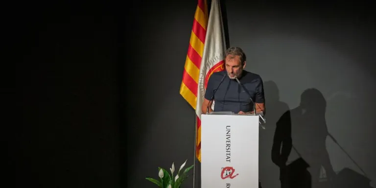 Òscar Camps remarca el paper de la societat en la defensa dels drets humans en la inauguració del curs de la URV