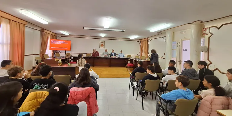 El Consell dels Infants i Adolescents de Constantí celebra la primera sessió del curs 2023-2024