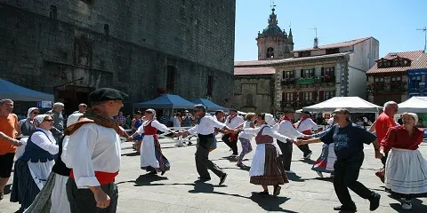 ARTESANÍA, ALIMENTACIÓN, GIGANTES Y DEPORTE RURAL EL DOMINGO EN EL CASCO HISTÓRICO