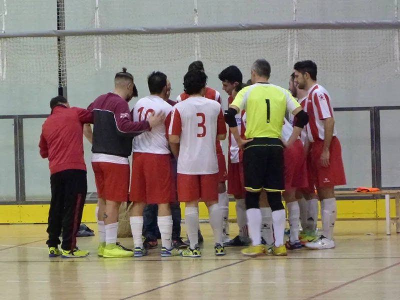 Cal fer pinya en l'equip masculí per tirar endavant una situació compromesa / Arxiu