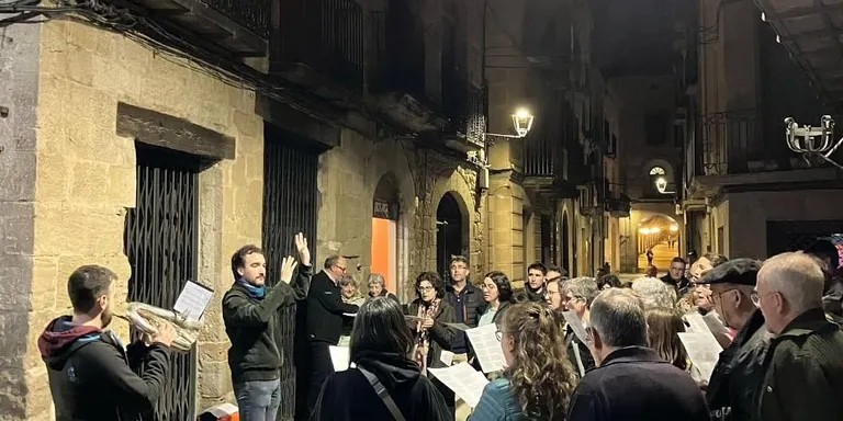 L’Orfeó Nova Solsona porta el Cant de la Passió pels carrers i places de Solsona