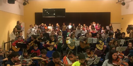 Alumnes de l'Escola Municipal de Música de la Seu participen en el concert de Santa Cecília d'Andorra